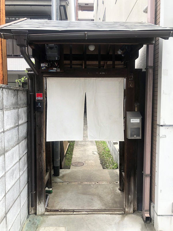京都市内中心地・御所南エリアにある新町御池戸建一棟貸